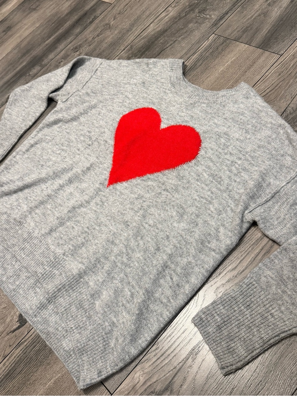 Vince Camuto Gray Red Heart Sweater Women’s S Valentine Oversized Knit